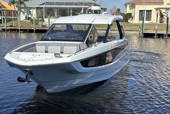 Galeon 325 GTO Yacht For Sale