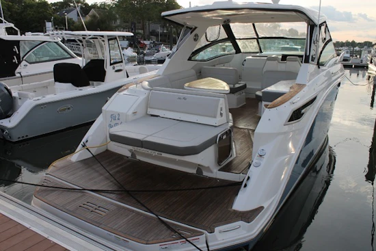Sea Ray Sundancer 320 Yacht For Sale