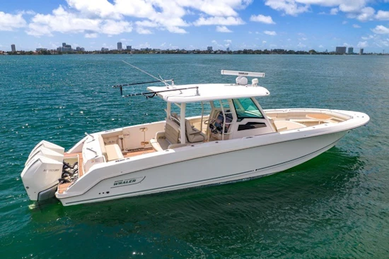 Boston Whaler 380 Outrage Yacht For Sale