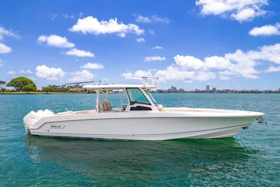 Boston Whaler 380 Outrage Yacht For Sale