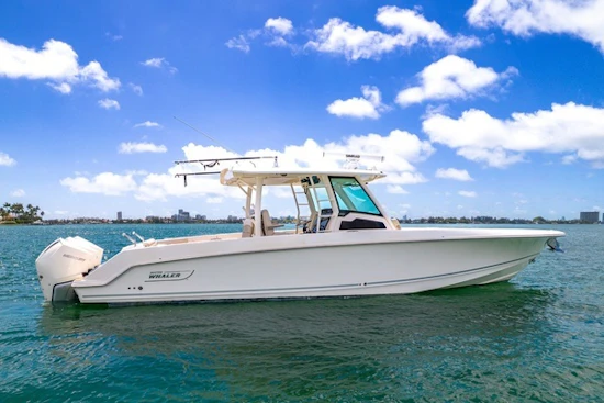 Boston Whaler 380 Outrage Yacht For Sale