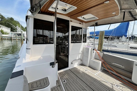 Cutwater 32 Coupe Yacht For Sale