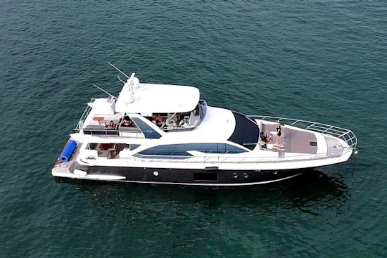 Azimut Flybridge Yacht For Sale