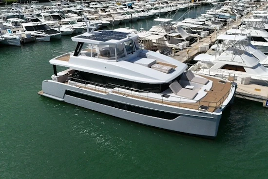 Two Oceans 555 Yacht For Sale