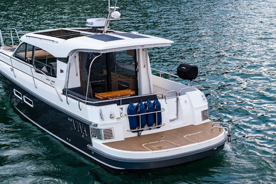 Nimbus 365 Coupe Yacht For Sale
