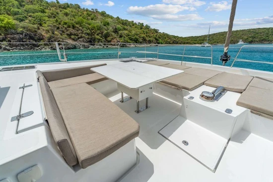 Bali 5.4 Yacht For Sale