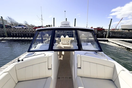 MJM 3 Yacht For Sale