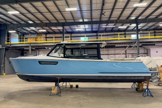 MJM 3 Yacht For Sale