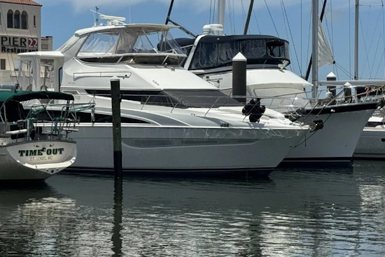 Carver 47 Cockpit Motor Yacht Yacht For Sale