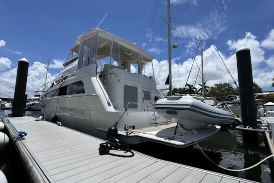 Carver 47 Cockpit Motor Yacht Yacht For Sale