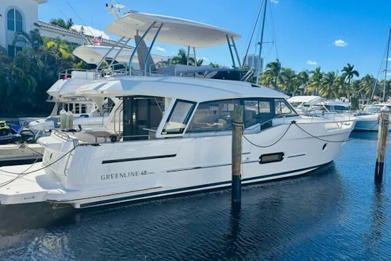 Greenline 48 Fly Hybrid Yacht For Sale