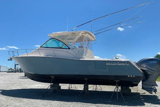 Grady-White 370 Express Yacht For Sale