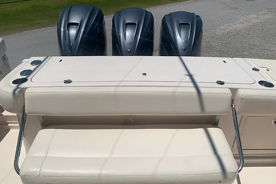 Grady-White 370 Express Yacht For Sale
