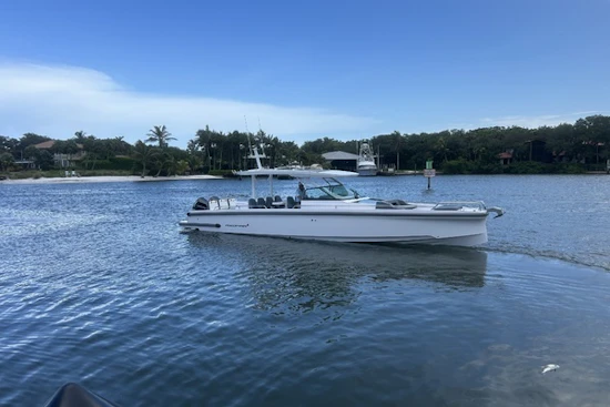 Axopar 37 ST Yacht For Sale