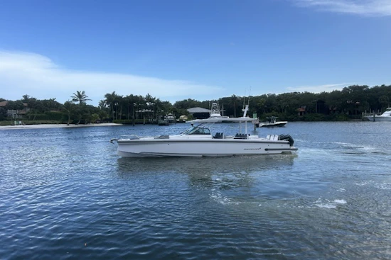 Axopar 37 ST Yacht For Sale