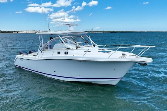 Edgewater 335 Express Yacht For Sale