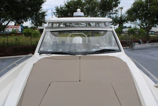 Nimbus W9 Yacht For Sale