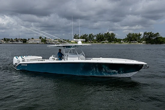 Bahama Center Console Yacht For Sale