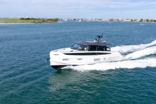 Azimut Seadeck 6 Yacht For Sale