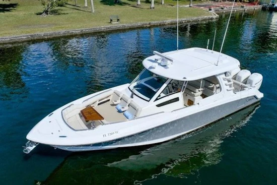 Boston Whaler 350 Realm Yacht For Sale