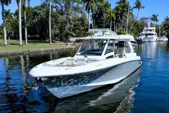 Boston Whaler 350 Realm Yacht For Sale