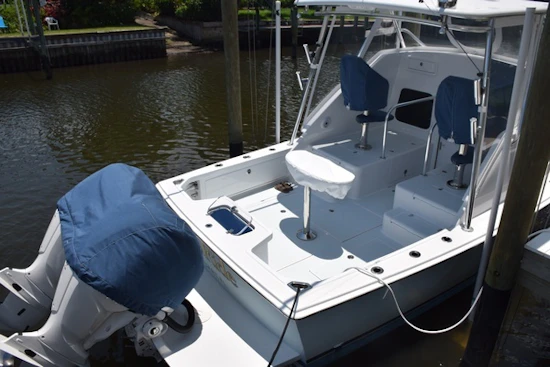 Bertram 31 Express Cruiser Yacht For Sale