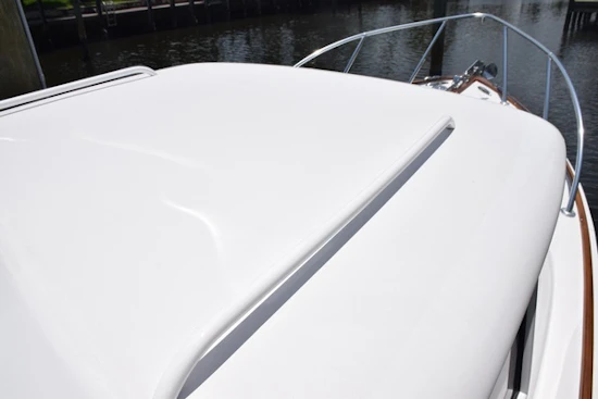 Bertram 31 Express Cruiser Yacht For Sale