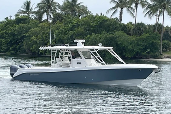 Everglades 355CCX Yacht For Sale