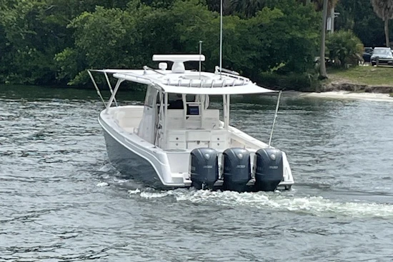 Everglades 355CCX Yacht For Sale
