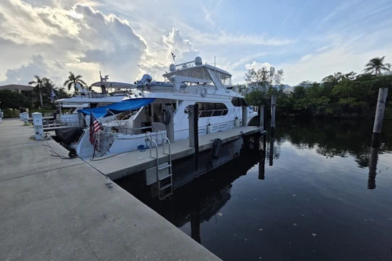Ocean Alexander 60 Trawler Yacht For Sale