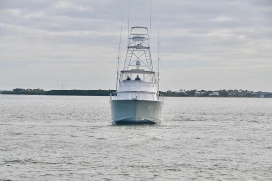 Hatteras 60 Convertible Yacht For Sale