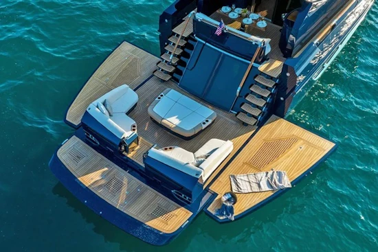 Lazzara Yachts  Yacht For Sale