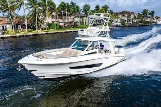 Boston Whaler  Yacht For Sale