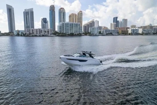 Cruisers Yachts  Yacht For Sale