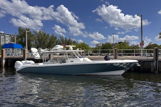 Everglades 435 CC Yacht For Sale
