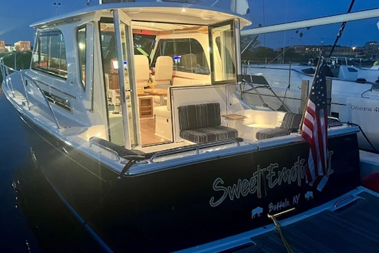 Back Cove 372 Yacht For Sale