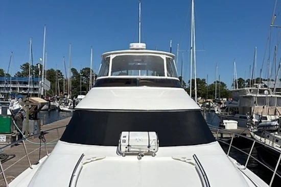 Sea Ray 560 Sedan Bridge Yacht For Sale