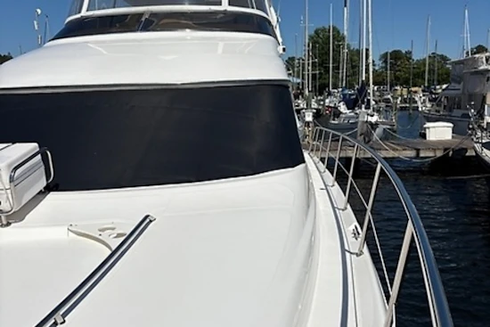 Sea Ray 560 Sedan Bridge Yacht For Sale