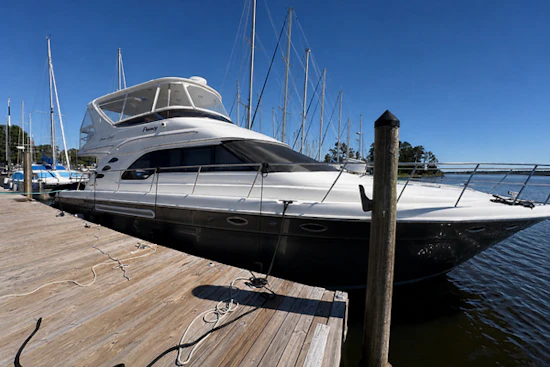 Sea Ray 560 Sedan Bridge Yacht For Sale
