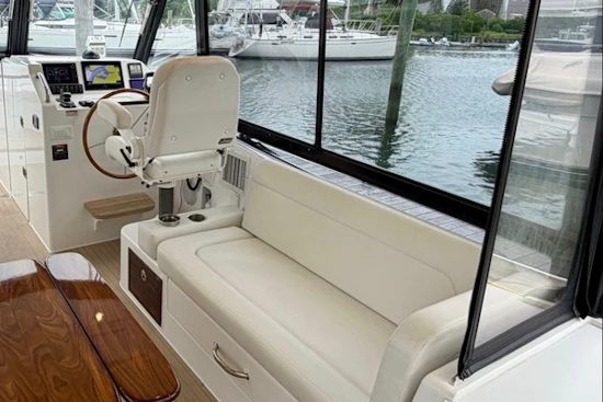 MJM 3 Yacht For Sale