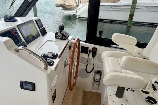 MJM 3 Yacht For Sale