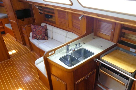Sabre 426 Yacht For Sale
