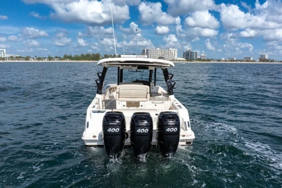 Boston Whaler 350 Realm Yacht For Sale