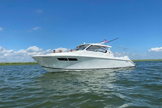 Pursuit DC 365 Dual Console Yacht For Sale
