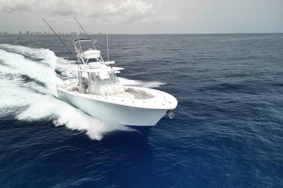 Front Runner 39 Center Console Yacht For Sale