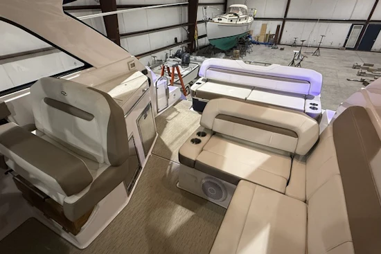 Regal 35 Sport Coupe Yacht For Sale