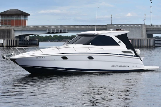 Regal 35 Sport Coupe Yacht For Sale