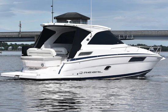 Regal 35 Sport Coupe Yacht For Sale