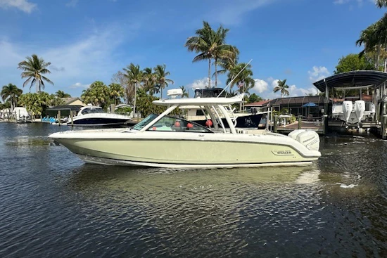 Boston Whaler 320 Vantage Yacht For Sale