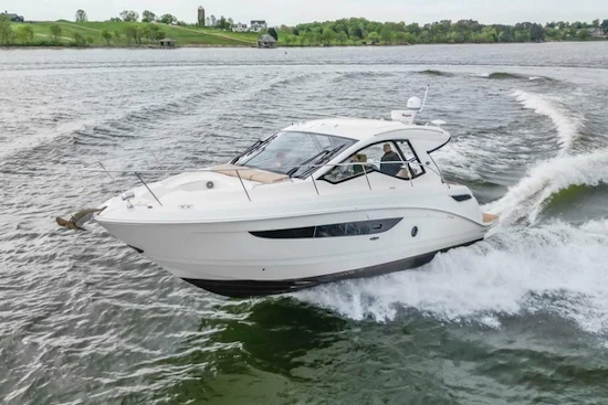Sea Ray Sundancer 350 Coupe Yacht For Sale